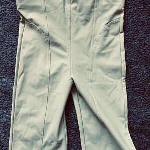 ZARA Hi Rise Biker Shorts Sage Green Stitch Detail Art 4432153 Size XS NWT